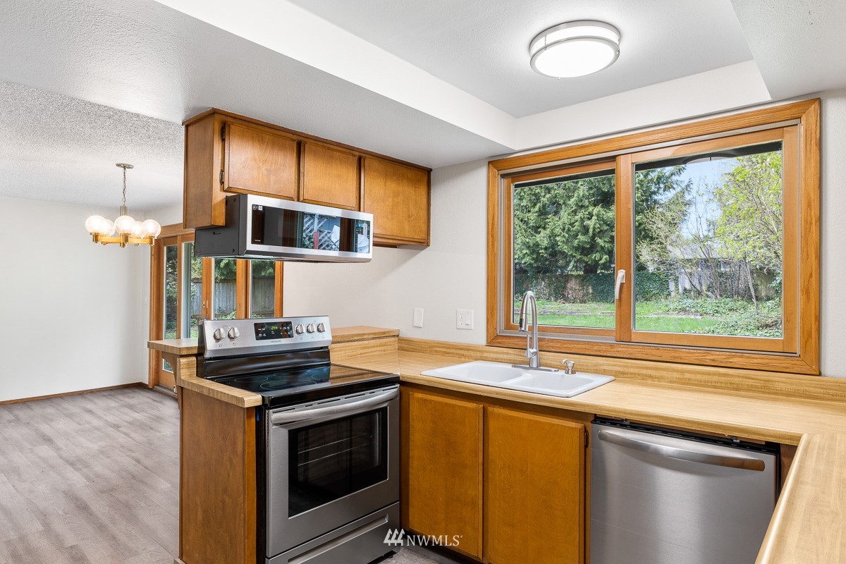 5012 Northeast 1st Court Renton, WA 98059 - Photo 25 of 29 Gallery Image 25