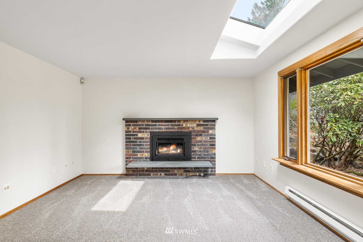 5012 Northeast 1st Court Renton, WA 98059 - Photo 9 of 29 Gallery Image 9