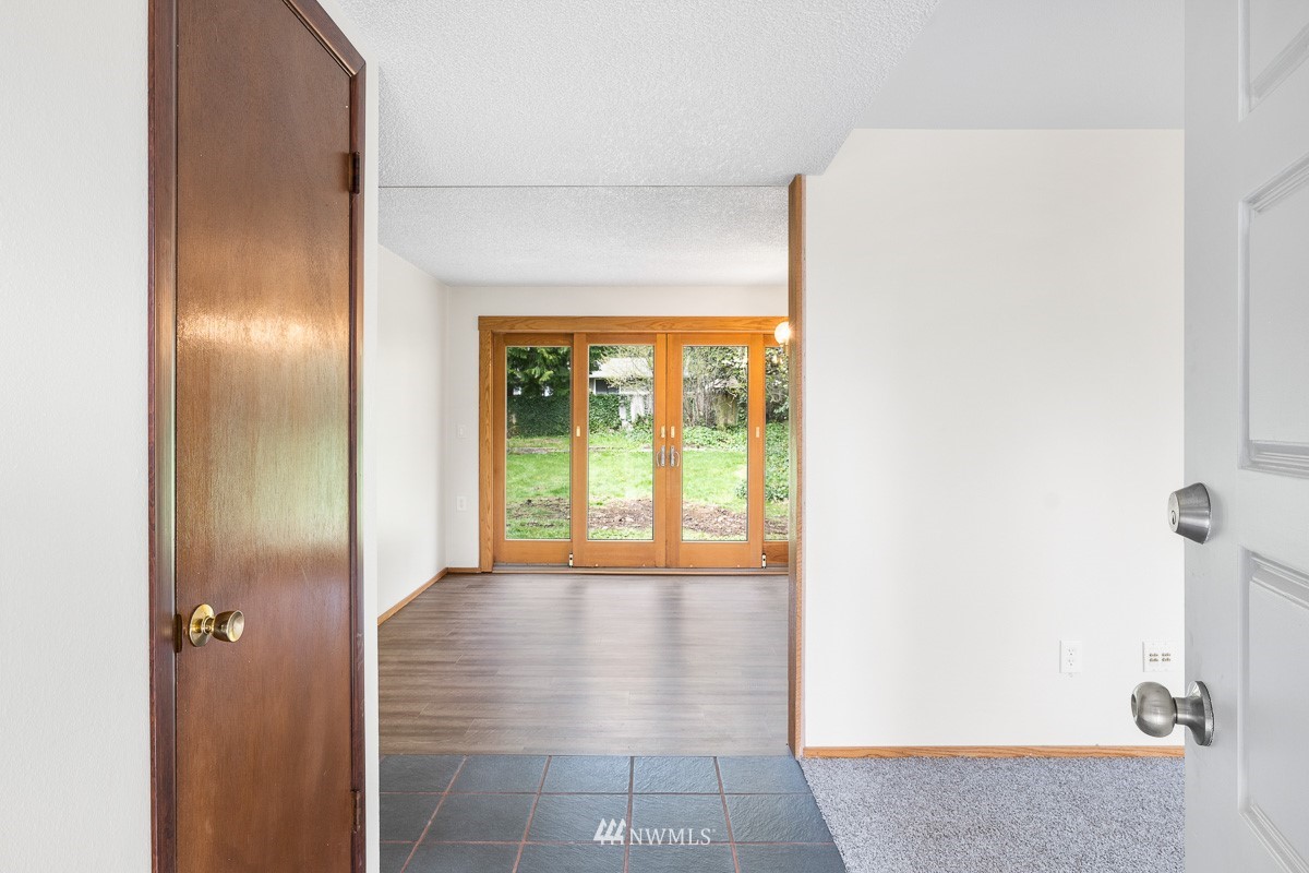 5012 Northeast 1st Court Renton, WA 98059 - Photo 10 of 29 Gallery Image 10