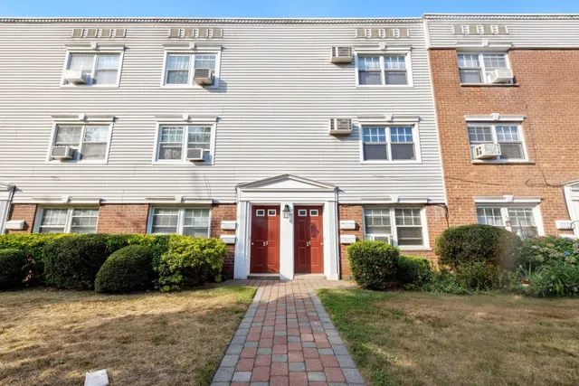 $2,300 | 25 B Hastings Avenue, Unit B, Rutherford, NJ 07070
