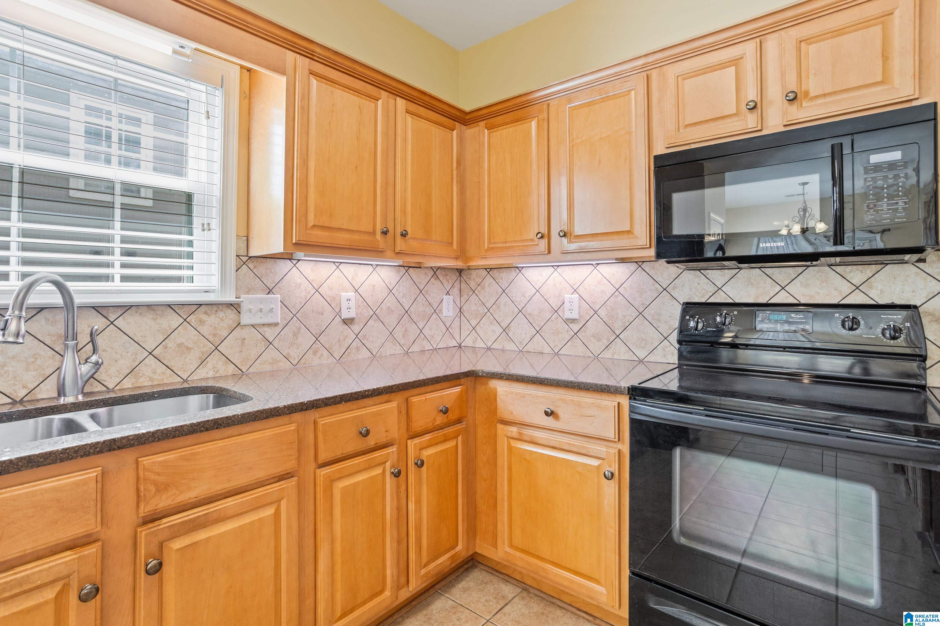 218 Nottingham Drive Calera, AL 35040 - Photo 15 of 53