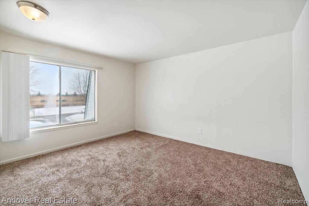 330 South Drake Road, Unit M08 Kalamazoo, MI 49009 - Photo 36 of 64