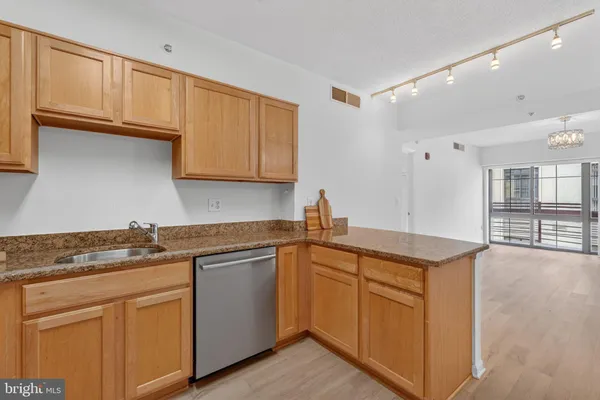 $348,000 | 7915 Eastern Avenue Northwest, Unit 1011, Silver Spring, MD 20910