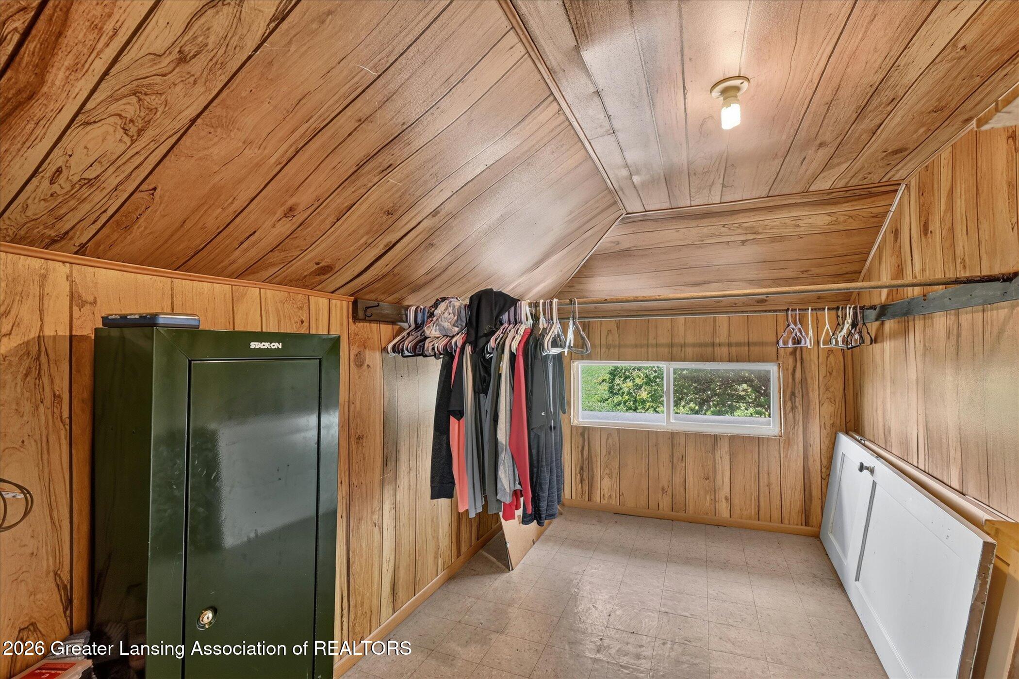 6292 East Gratiot Road Elsie, MI 48831 - Photo 30 of 46 36-6292-E-Gratiot-Rd-Bannister-WindowSti