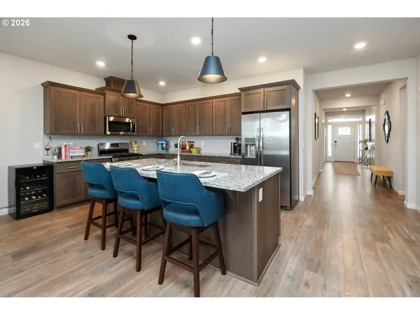 $549,900 | 2432 West 15th Avenue, Junction City, OR 97448