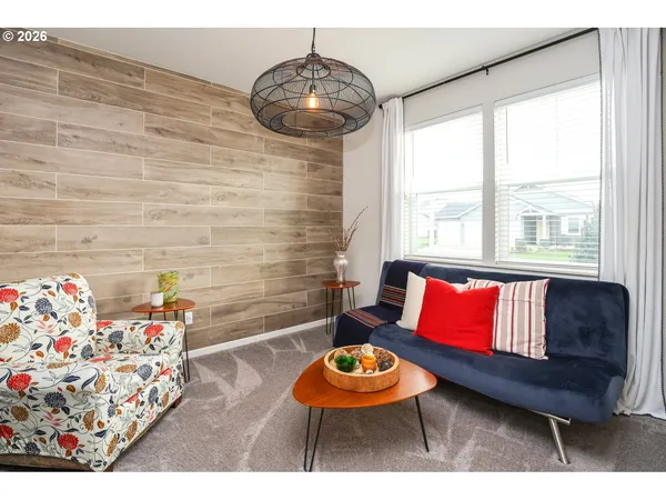 $549,900 | 2432 West 15th Avenue, Junction City, OR 97448