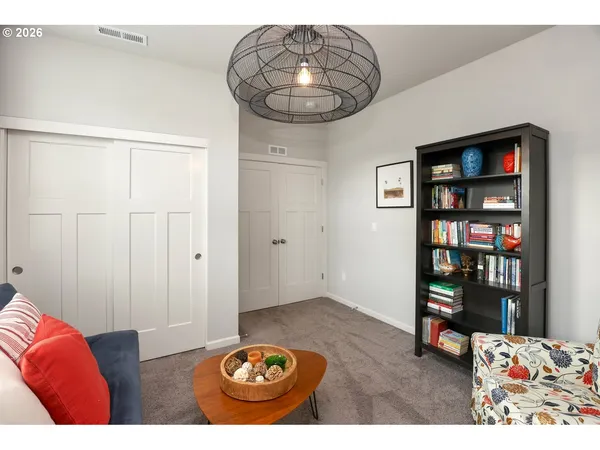 $549,900 | 2432 West 15th Avenue, Junction City, OR 97448