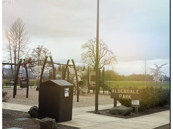 $549,900 | 2432 West 15th Avenue, Junction City, OR 97448