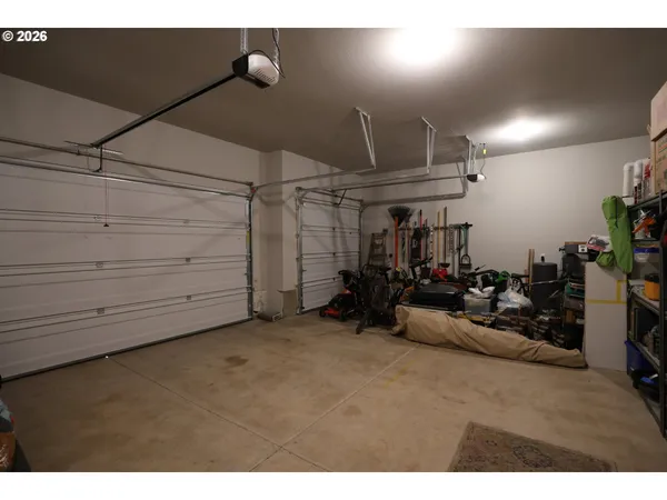 $549,900 | 2432 West 15th Avenue, Junction City, OR 97448