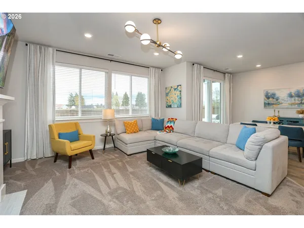 $549,900 | 2432 West 15th Avenue, Junction City, OR 97448