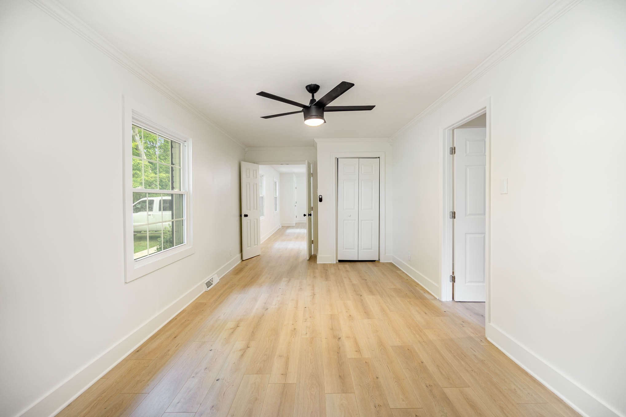 1401 Manor Road Columbia, TN 38401 - Photo 20 of 35 wooden floor in an empty room with a window