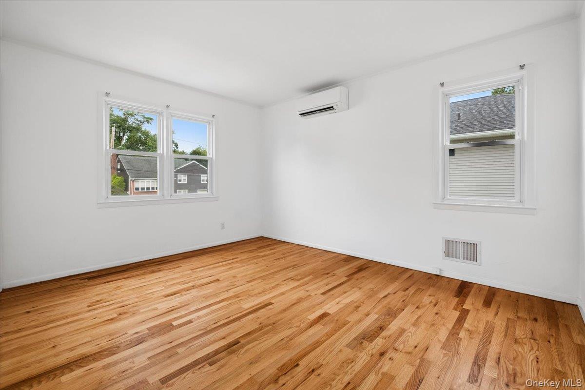 21 Primrose Road Scarsdale, NY 10583 - Photo 11 of 20 Gallery Image 11