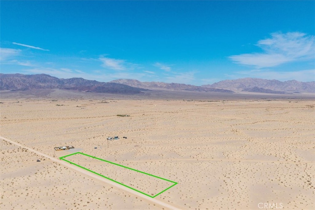 4461 Meriwether Road Twentynine Palms, CA 92277 - Photo 7 of 33