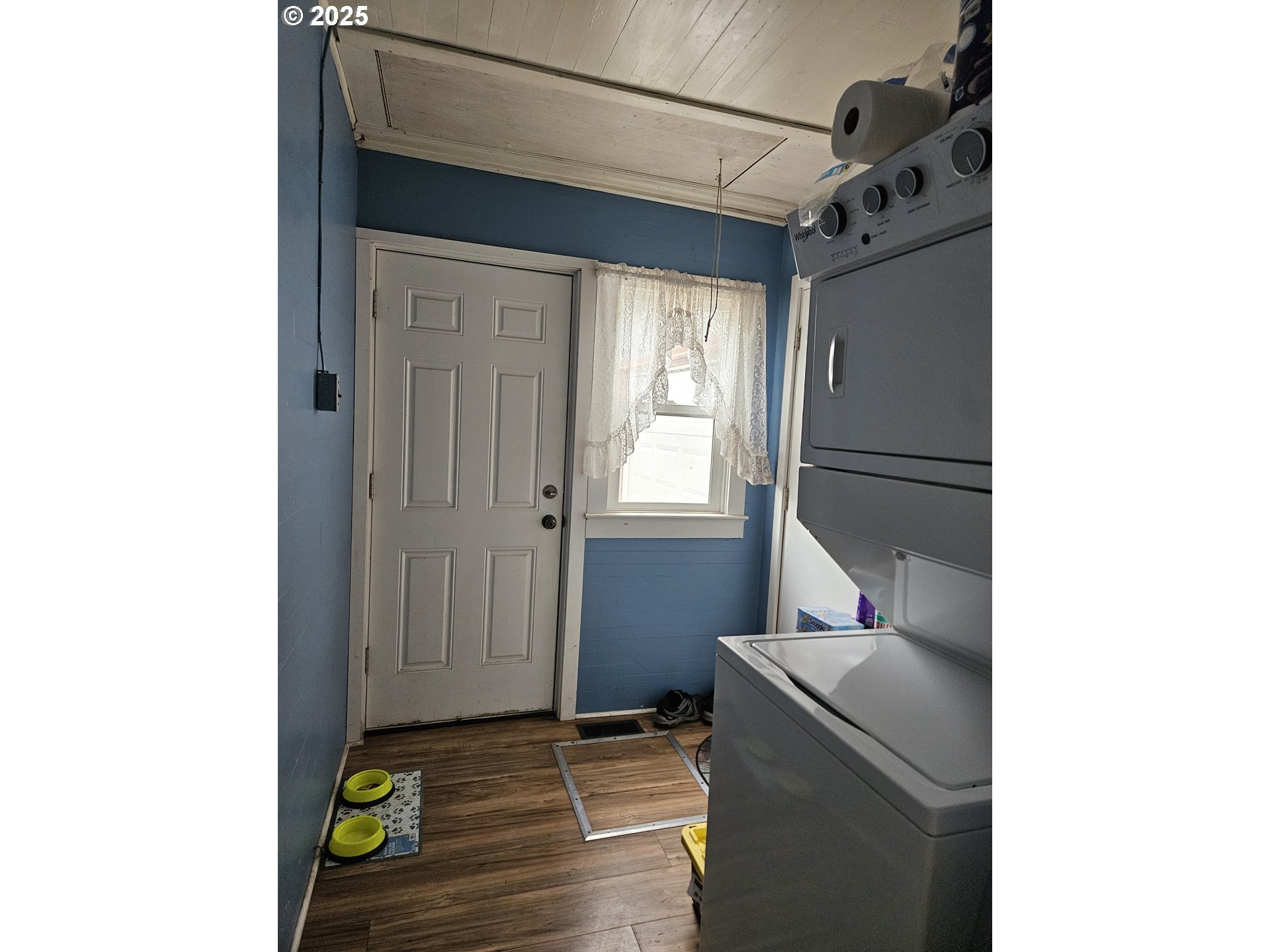 749 Southwest Washington Street Dallas, OR 97338 - Photo 7 of 14 a view of storage and utility