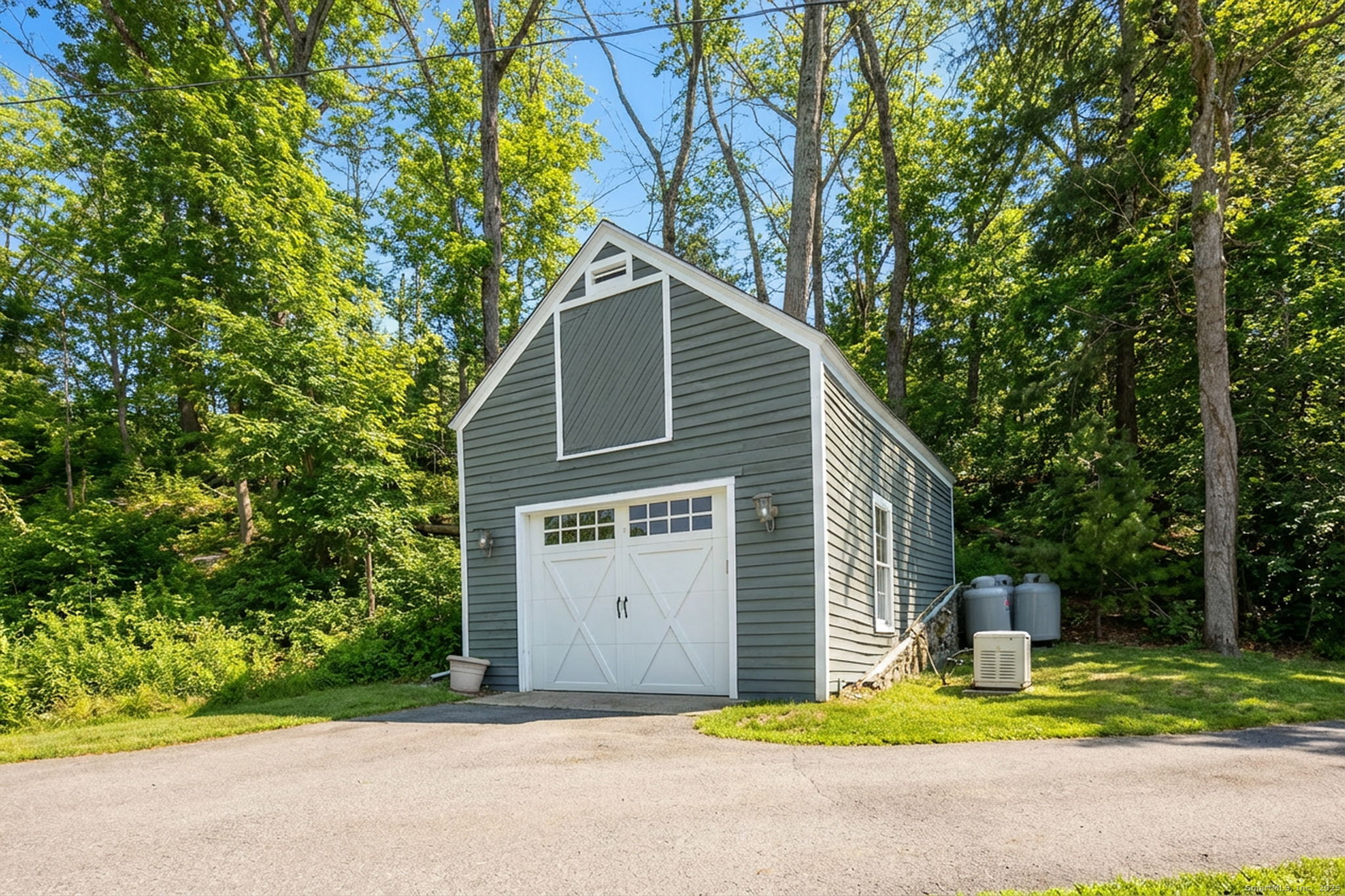 803 North Salem Road Ridgefield, CT 06877 - Photo 39 of 40 a view of back yard of the house
