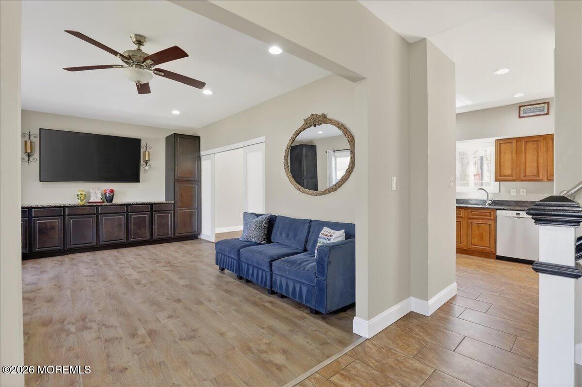 33 Ashford Road Jackson, NJ 08527 - Photo 12 of 71 12-Family Room