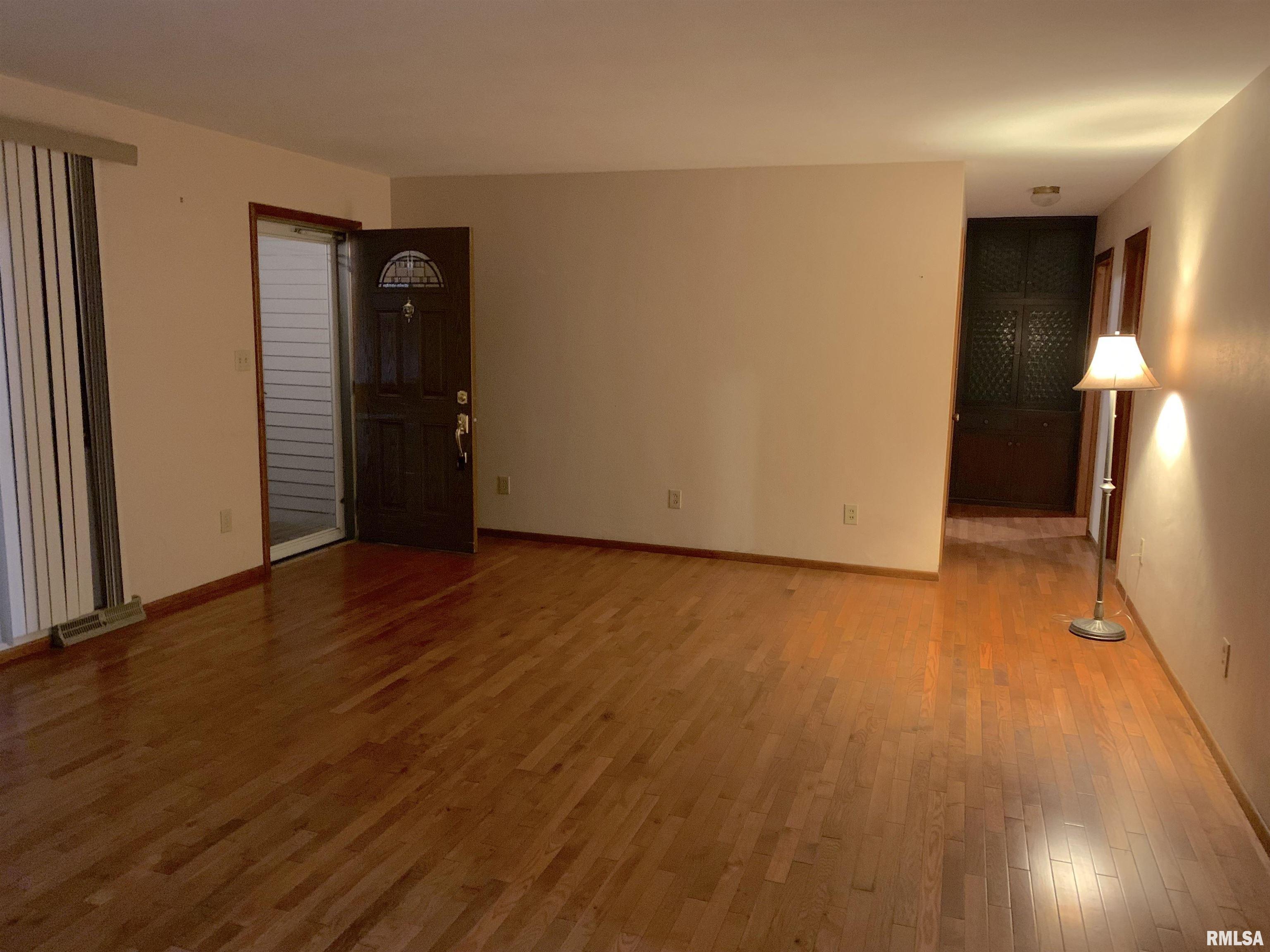 4347 North Koerner Road Peoria, IL 61615 - Photo 11 of 37