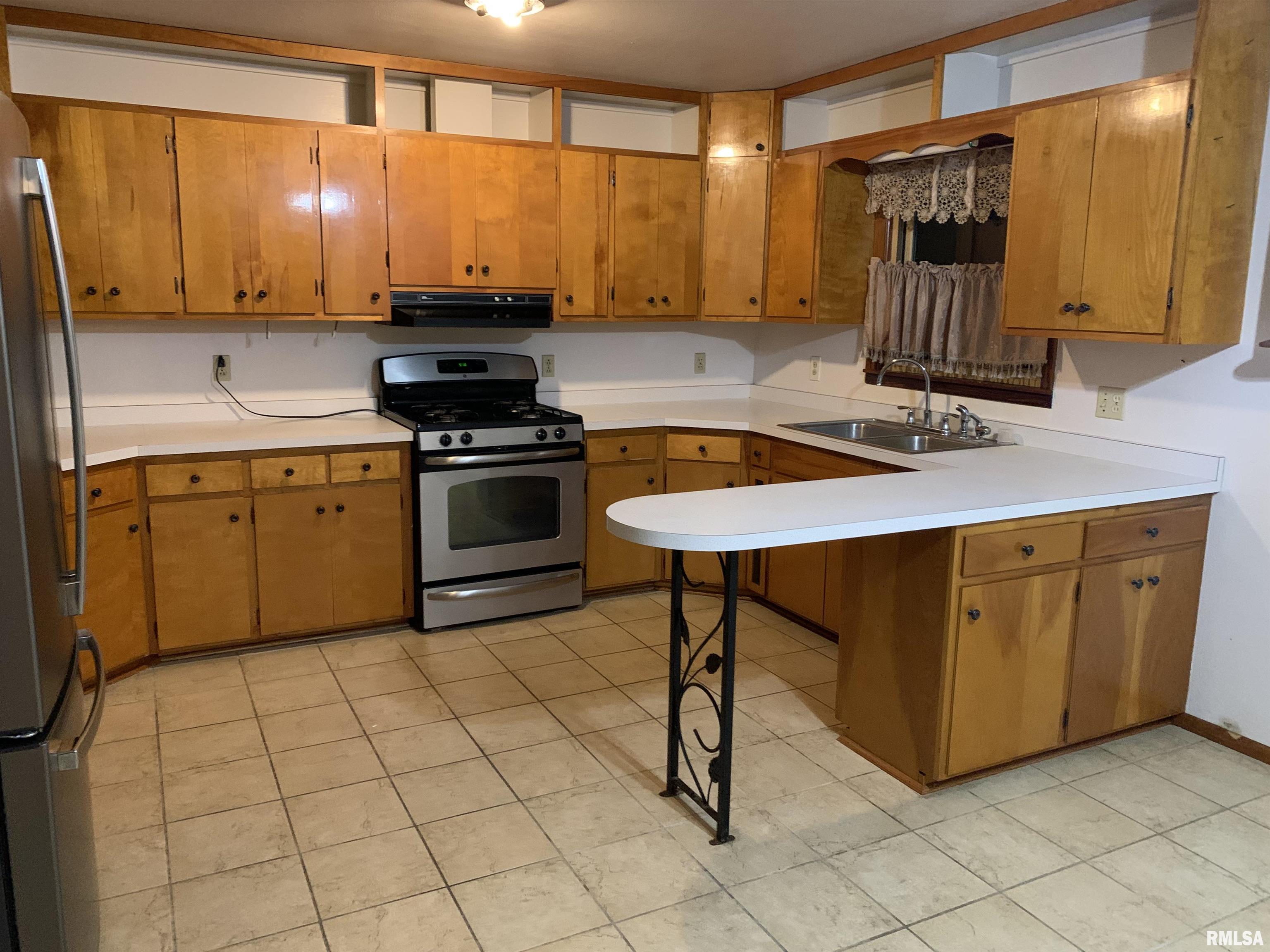 4347 North Koerner Road Peoria, IL 61615 - Photo 12 of 37