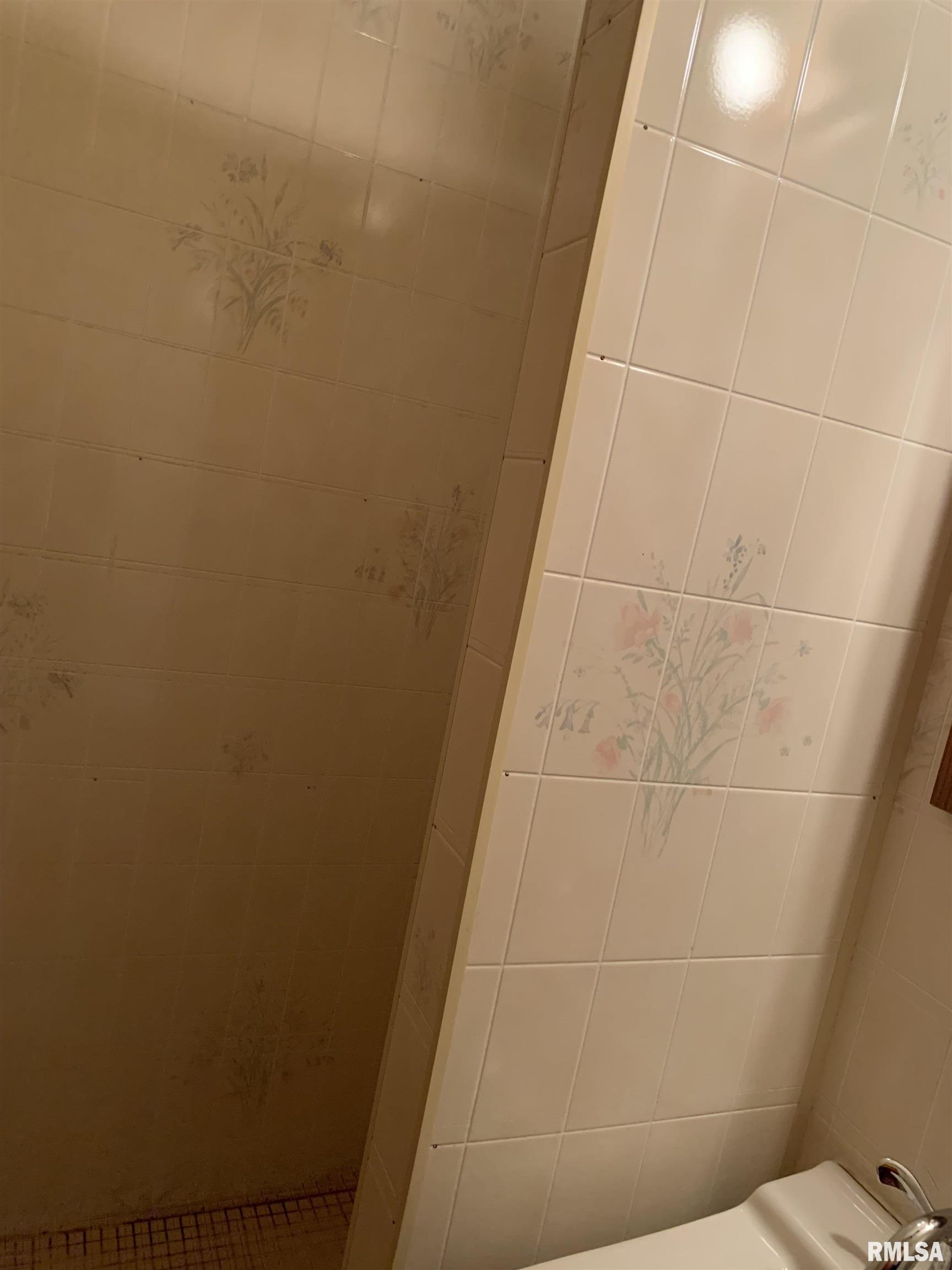 4347 North Koerner Road Peoria, IL 61615 - Photo 20 of 37