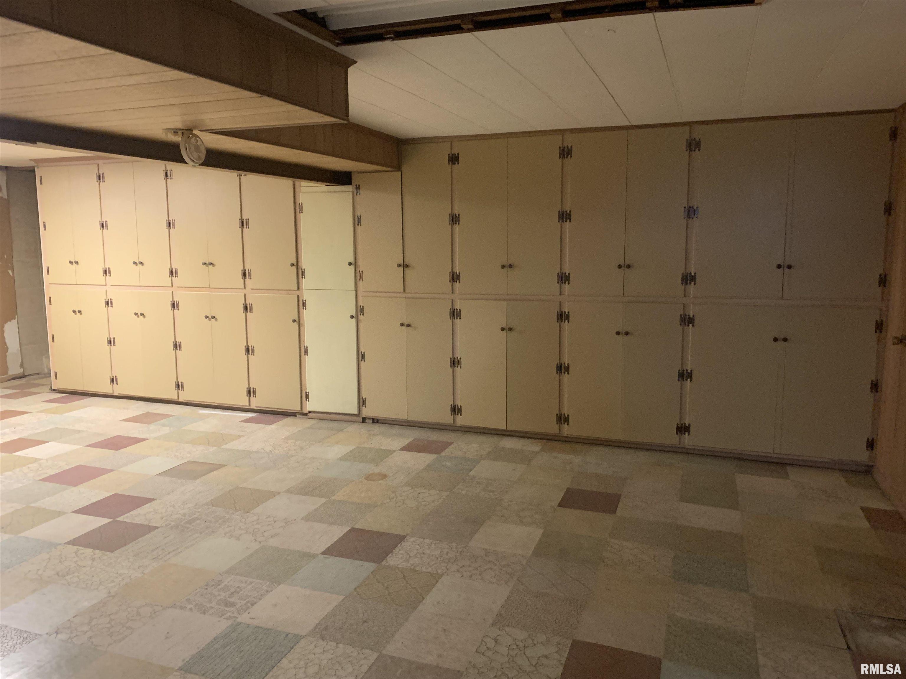 4347 North Koerner Road Peoria, IL 61615 - Photo 31 of 37