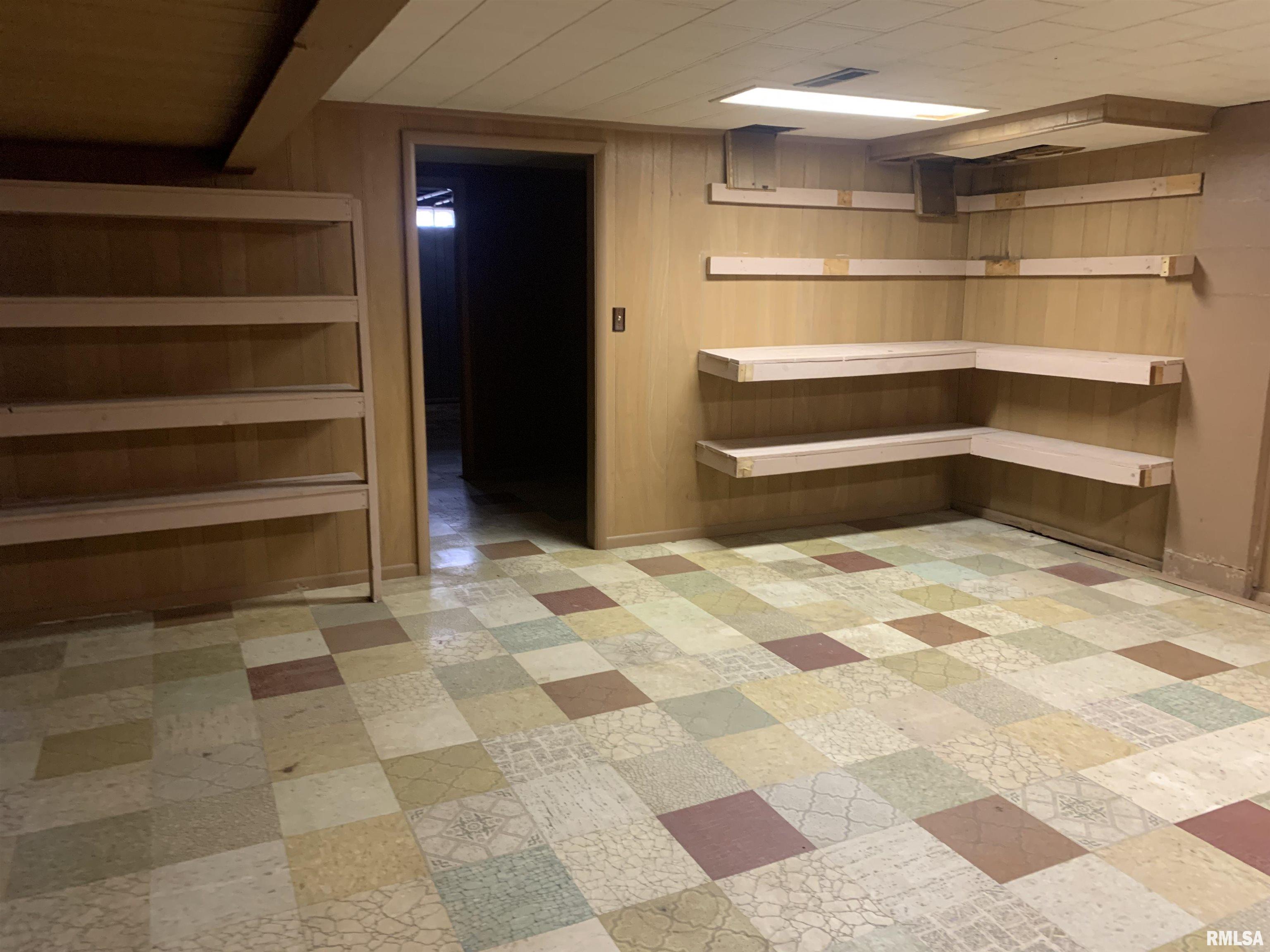 4347 North Koerner Road Peoria, IL 61615 - Photo 32 of 37