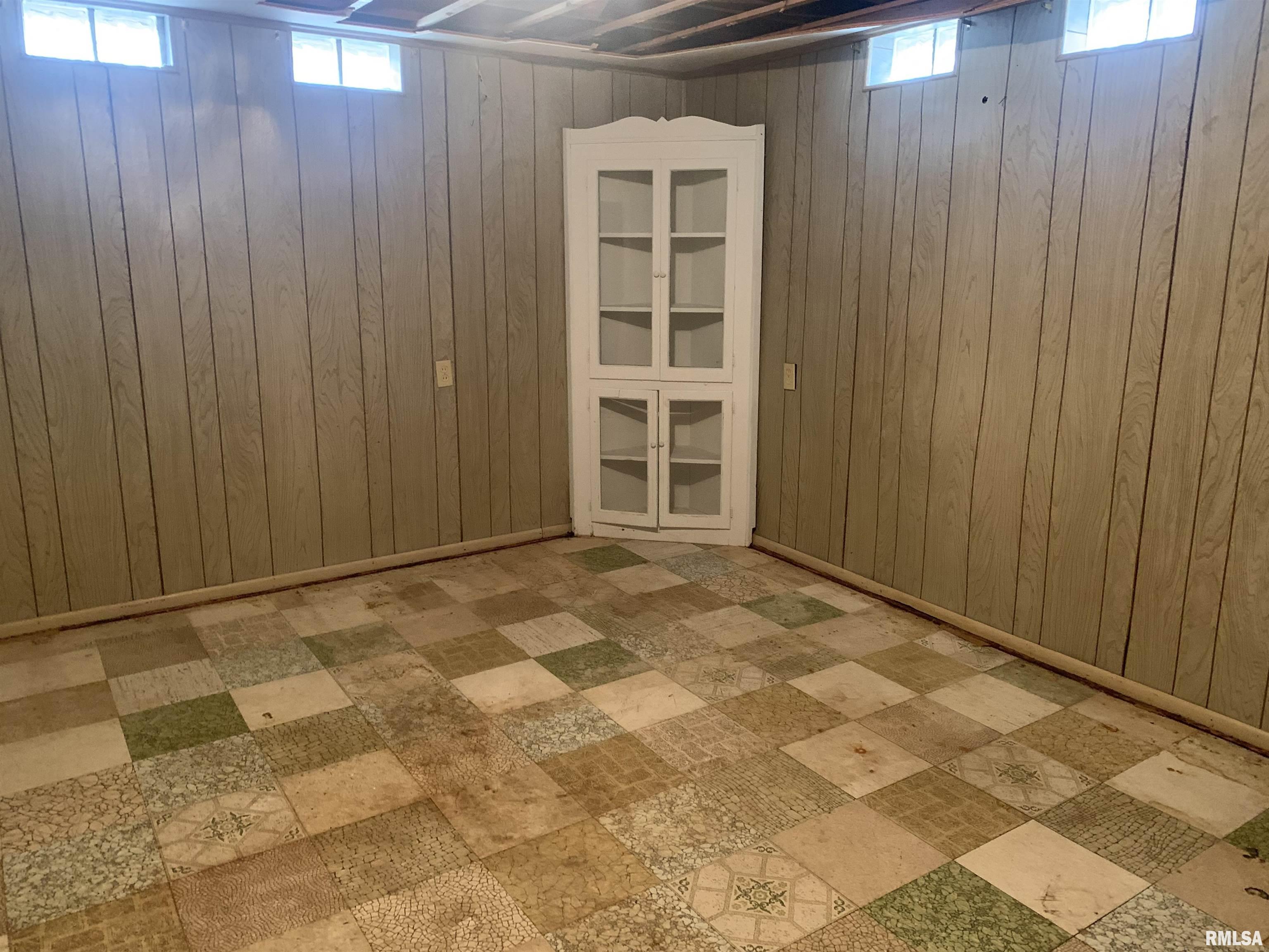 4347 North Koerner Road Peoria, IL 61615 - Photo 33 of 37