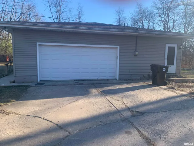 $169,900 | 4347 North Koerner Road, Peoria, IL 61615