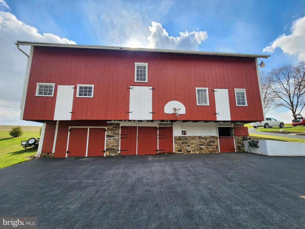 2575 Valley Road Manheim, PA 17545 - Photo 59 of 128 Gallery Image 59
