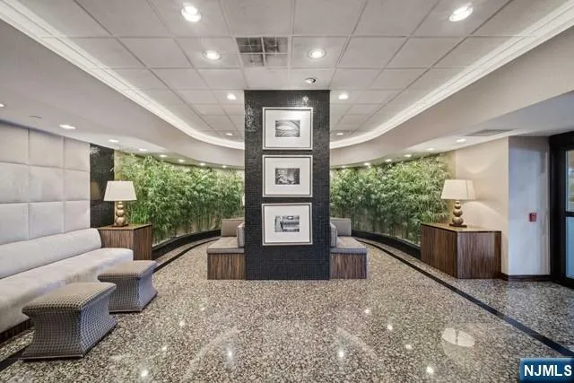 $985,000 | 800 Palisade Avenue, Unit 23B, Fort Lee, NJ 07024