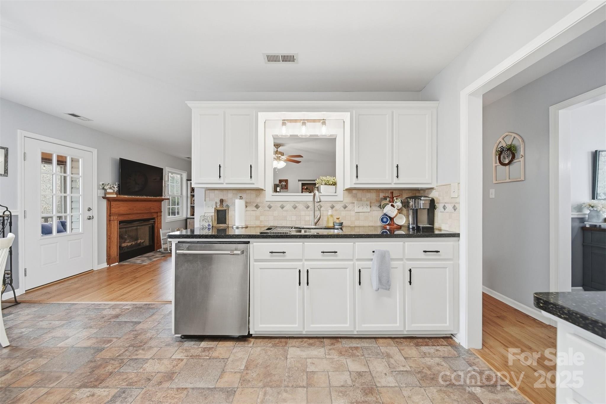 3392 Overbrook Drive Conover, NC 28613 - Photo 11 of 29