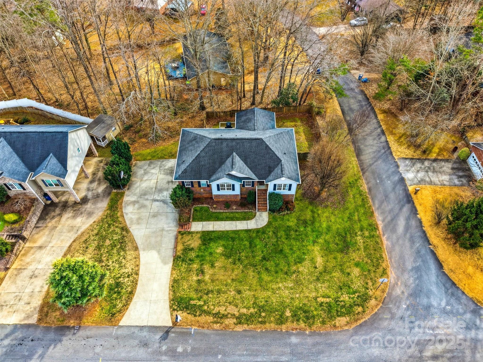 3392 Overbrook Drive Conover, NC 28613 - Photo 2 of 29