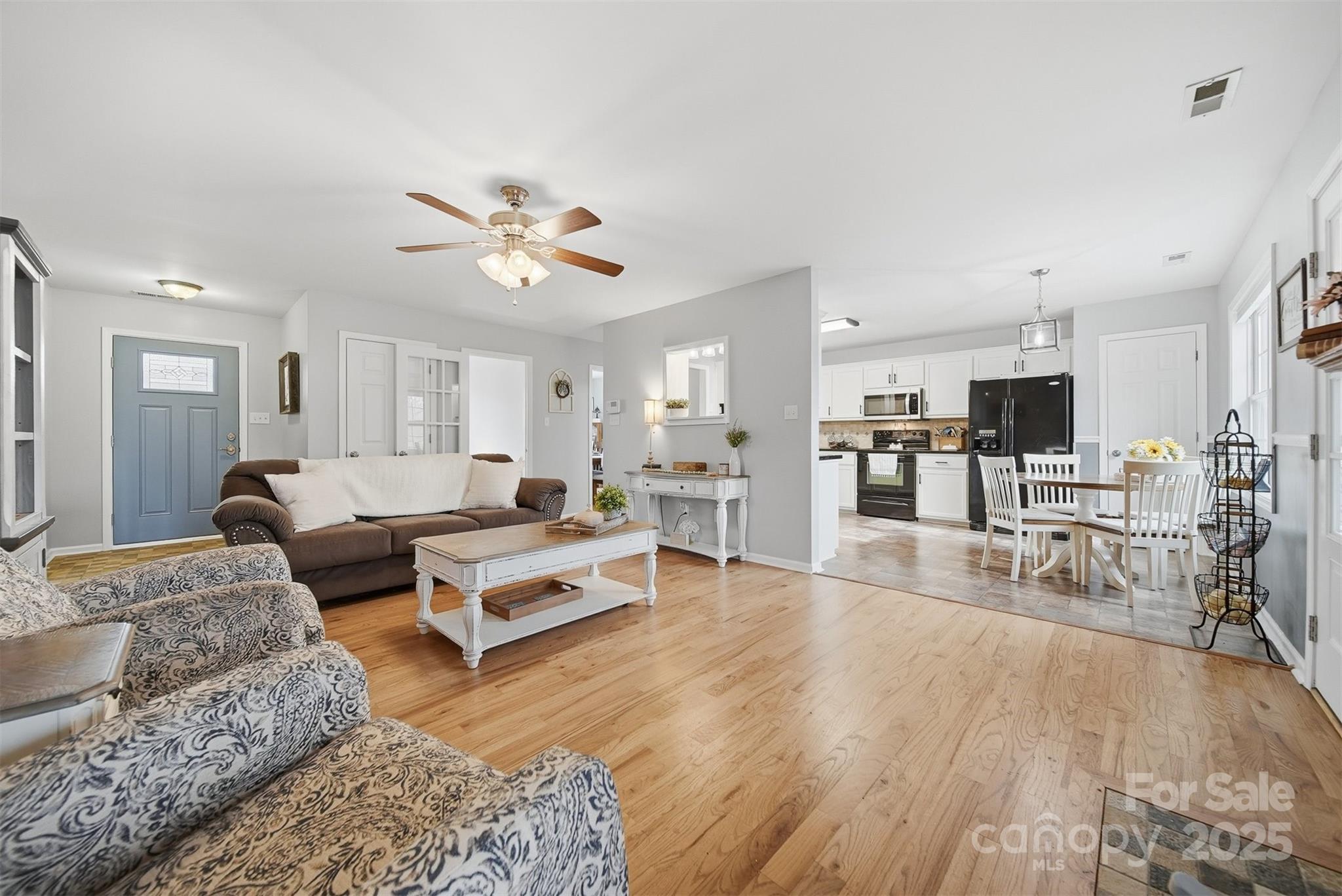 3392 Overbrook Drive Conover, NC 28613 - Photo 7 of 29