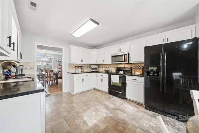 $398,000 | 3392 Overbrook Drive, Conover, NC 28613