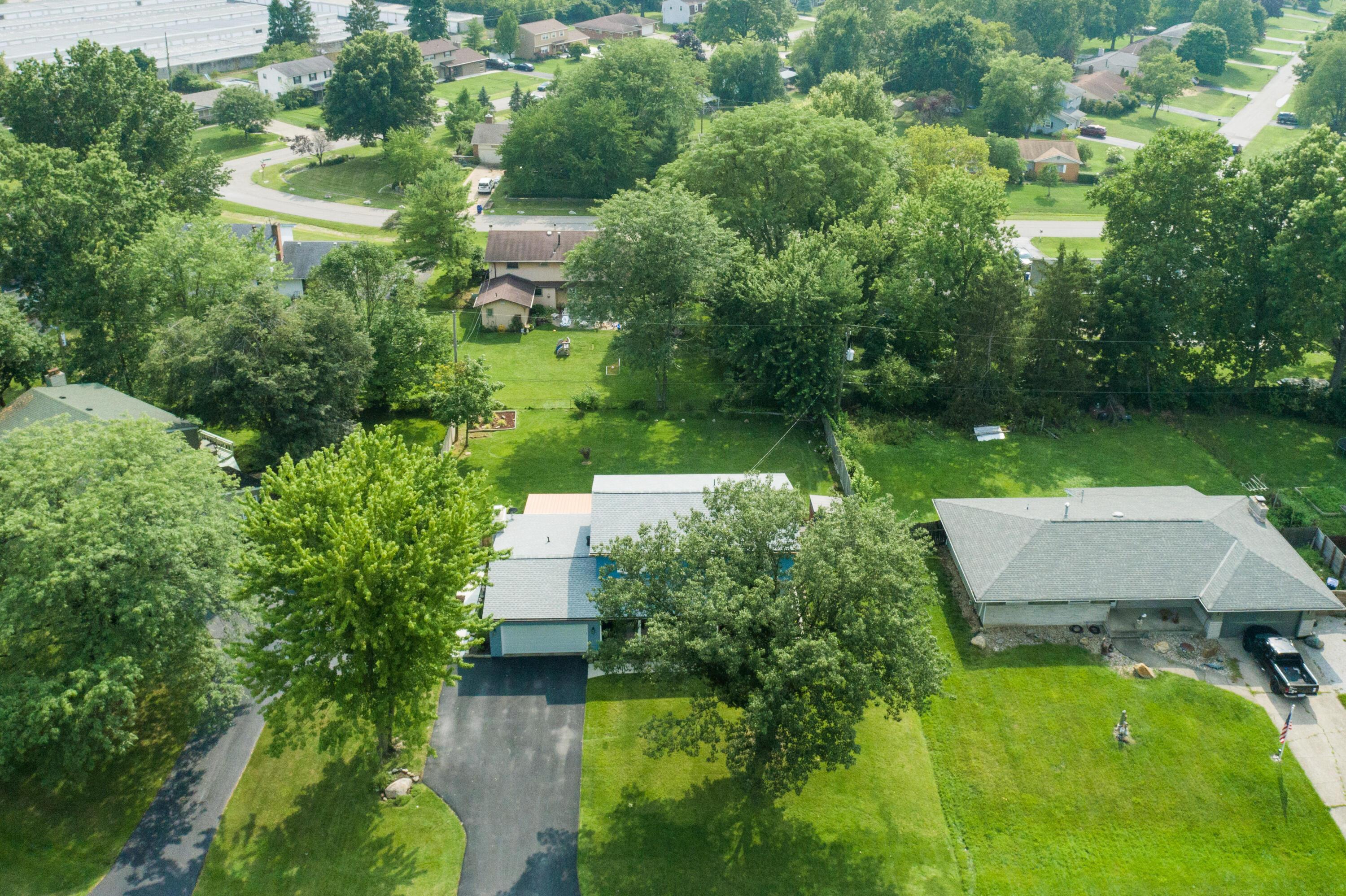 1081 Plum Ridge Columbus, OH 43213 - Photo 5 of 48 W_1081_Plum_Ridge-007