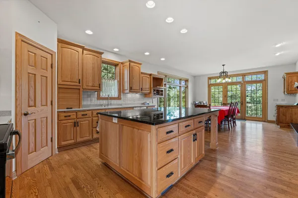 $1,250,000 | S94-w23620 Kunzendorf Court, Vernon, WI 53103