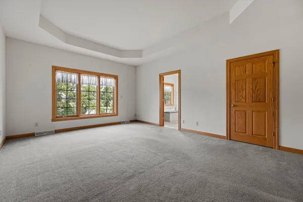 $1,250,000 | S94-w23620 Kunzendorf Court, Vernon, WI 53103