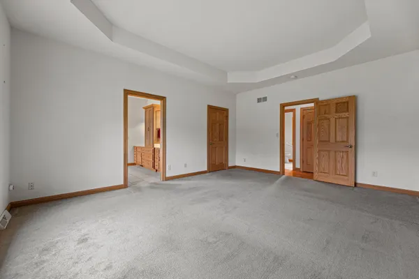 $1,250,000 | S94-w23620 Kunzendorf Court, Vernon, WI 53103