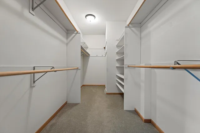 $1,250,000 | S94-w23620 Kunzendorf Court, Vernon, WI 53103