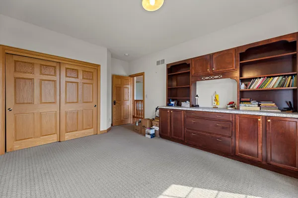 $1,250,000 | S94-w23620 Kunzendorf Court, Vernon, WI 53103