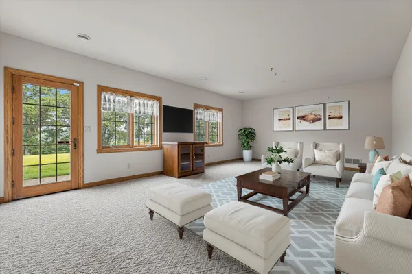 $1,250,000 | S94-w23620 Kunzendorf Court, Vernon, WI 53103