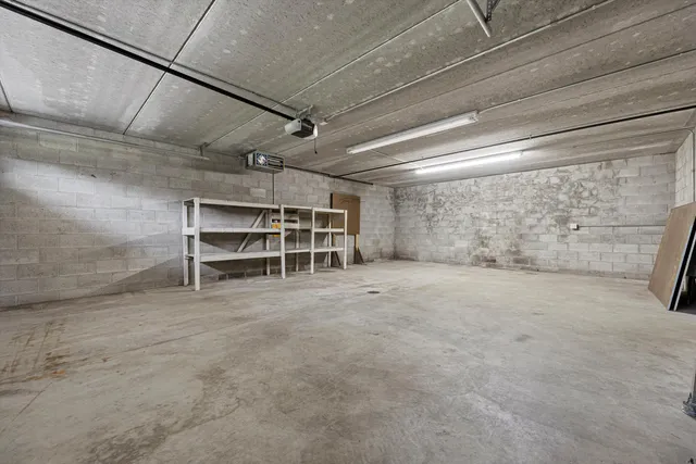 $1,250,000 | S94-w23620 Kunzendorf Court, Vernon, WI 53103