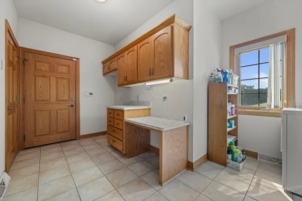 $1,250,000 | S94-w23620 Kunzendorf Court, Vernon, WI 53103