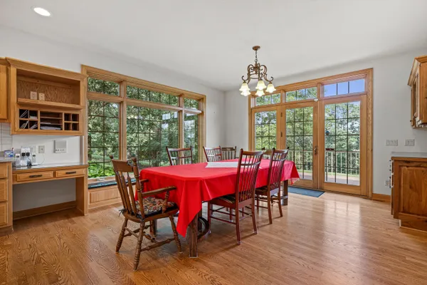 $1,250,000 | S94-w23620 Kunzendorf Court, Vernon, WI 53103