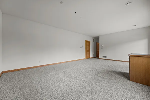 $1,250,000 | S94-w23620 Kunzendorf Court, Vernon, WI 53103