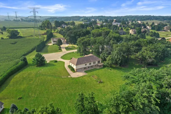$1,250,000 | S94-w23620 Kunzendorf Court, Vernon, WI 53103