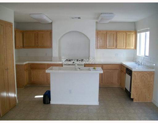 7293 Vinca Road Las Vegas, NV 89113 - Photo 2 of 5 Kitchen.