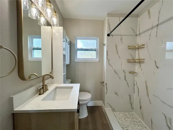 $2,250 | 706 East Flora Street, Tampa, FL 33604