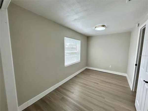 $2,250 | 706 East Flora Street, Tampa, FL 33604