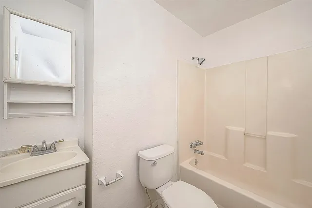 $675 | 2051 Santa Rosa Street, Unit A, Houston, TX 77023