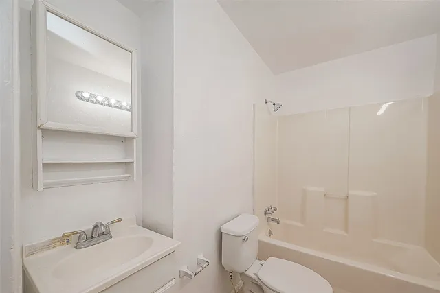 $675 | 2051 Santa Rosa Street, Unit A, Houston, TX 77023